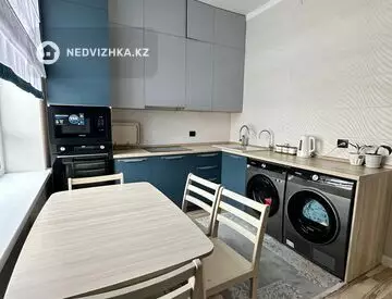 3-комнатная квартира, этаж 9 из 9, 52 м²