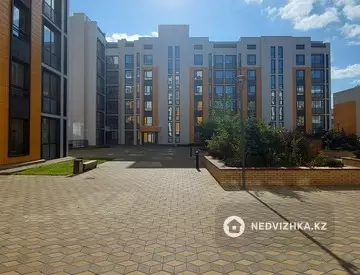 3-комнатная квартира, этаж 3 из 8, 101 м²