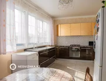 260 м², 6-комнатный дом, 7 соток, 260 м², изображение - 1