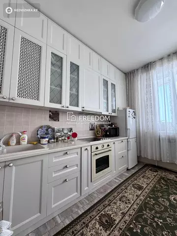 1-комнатная квартира, этаж 10 из 15, 45 м²