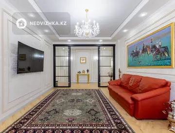 3-комнатная квартира, этаж 8 из 9, 95 м²