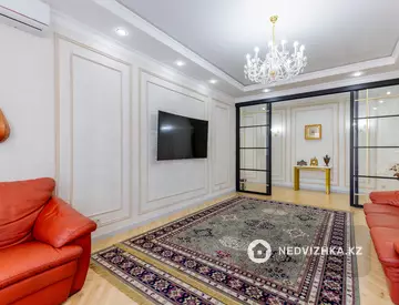 3-комнатная квартира, этаж 8 из 9, 95 м²