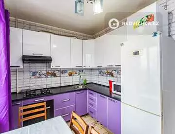 2-комнатная квартира, этаж 4 из 5, 54 м²