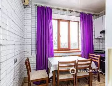 2-комнатная квартира, этаж 4 из 5, 54 м²