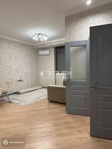 2-комнатная квартира, этаж 10 из 13, 52 м², на длительный срок