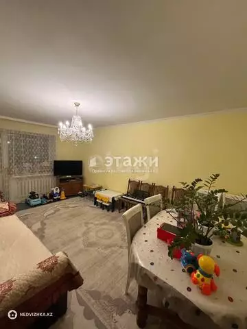 2-комнатная квартира, этаж 9 из 9, 63 м²