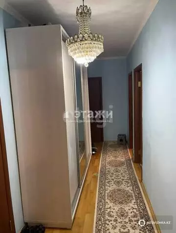 2-комнатная квартира, этаж 9 из 9, 63 м²