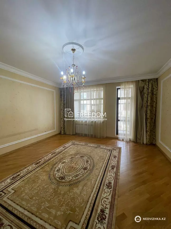 330 м², 6-комнатная квартира, этаж 3 из 4, 330 м², изображение - 1