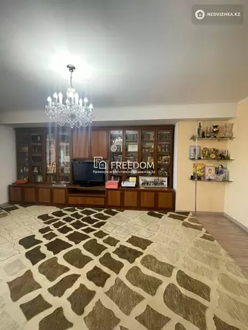 2-комнатная квартира, этаж 8 из 16, 109 м²