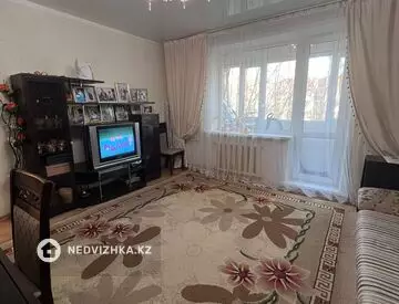 4-комнатная квартира, этаж 4 из 9, 90 м²