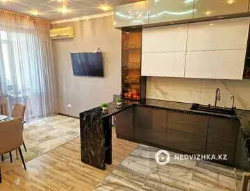 2-комнатная квартира, этаж 10 из 11, 93 м²