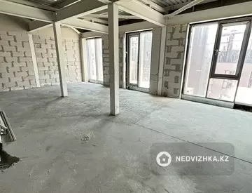 3-комнатная квартира, этаж 4 из 4, 70 м²