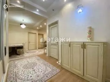 4-комнатная квартира, этаж 6 из 12, 105 м², на длительный срок