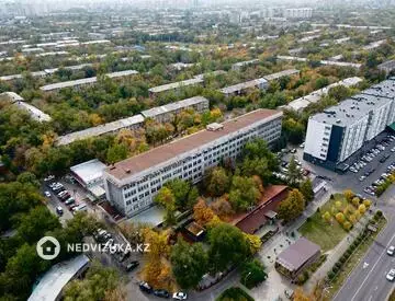 Здание, 5 этажей, 9 000 м²