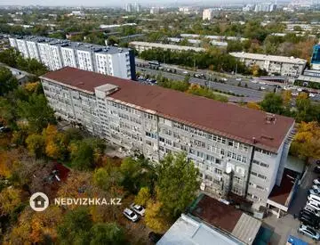 Здание, 5 этажей, 9 000 м²