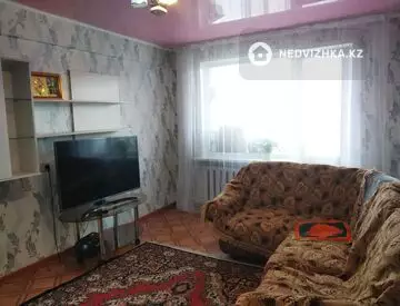 3-комнатная квартира, этаж 4 из 5, 60 м²