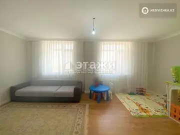 2-комнатная квартира, этаж 8 из 9, 64 м²