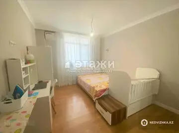 2-комнатная квартира, этаж 8 из 9, 64 м²