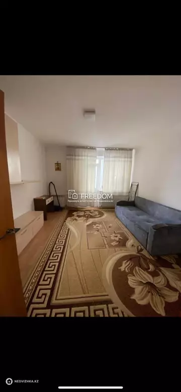 1-комнатная квартира, этаж 4 из 9, 40 м²