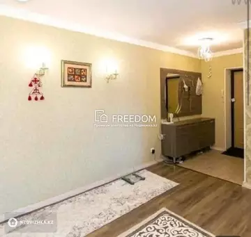 3-комнатная квартира, этаж 4 из 10, 75 м²