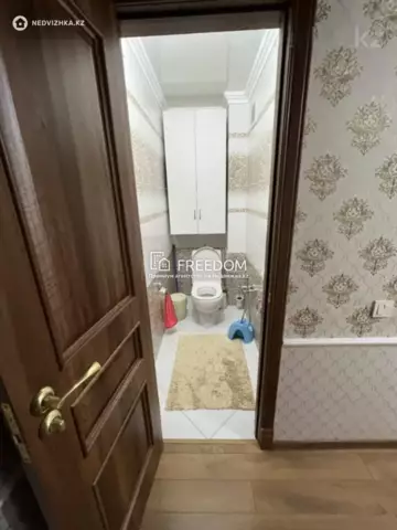 2-комнатная квартира, этаж 9 из 10, 60 м²