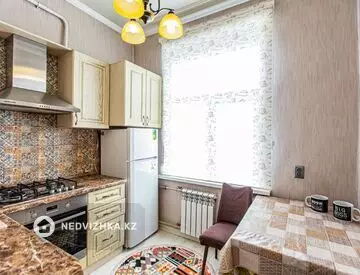 43 м², 2-комнатная квартира, этаж 3 из 3, 43 м², посуточно, изображение - 4