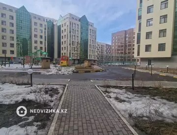 3-комнатная квартира, этаж 4 из 8, 87 м²