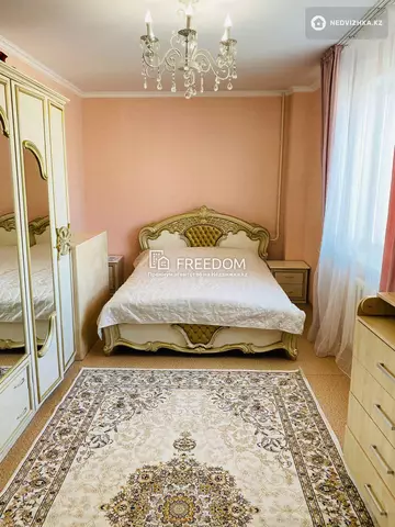 2-комнатная квартира, этаж 4 из 9, 71 м²