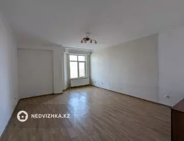 2-комнатная квартира, этаж 2 из 9, 107 м²