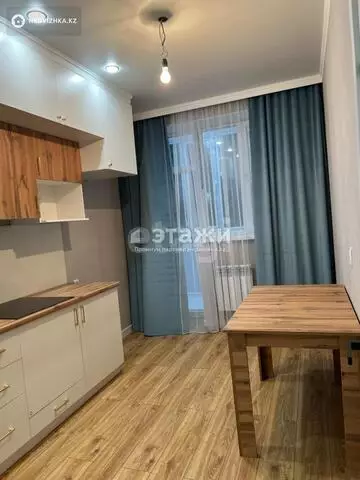 1-комнатная квартира, этаж 4 из 19, 35 м²