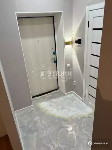 1-комнатная квартира, этаж 4 из 19, 35 м²