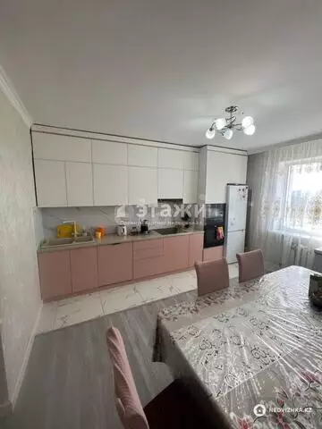 4-комнатная квартира, этаж 9 из 12, 130 м²