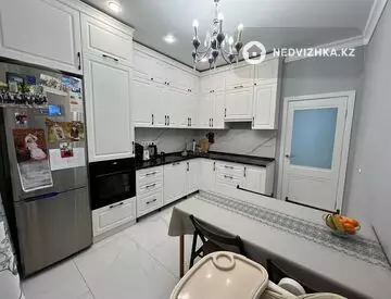 4-комнатная квартира, этаж 6 из 12, 130 м²