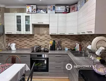 3-комнатная квартира, этаж 4 из 9, 110 м²