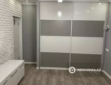 3-комнатная квартира, этаж 12 из 16, 147 м²