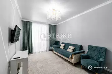 3-комнатная квартира, этаж 1 из 10, 82 м²