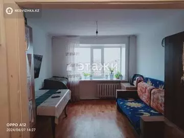 2-комнатная квартира, этаж 3 из 5, 48 м²