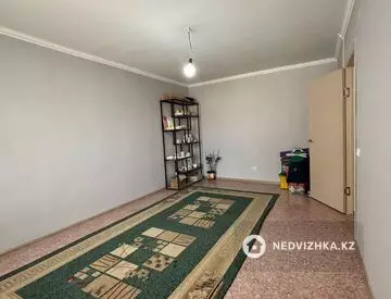 2-комнатная квартира, этаж 3 из 5, 44 м²