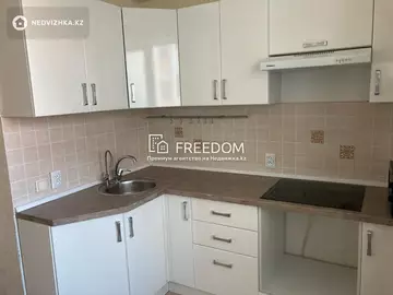 2-комнатная квартира, этаж 12 из 13, 63 м²