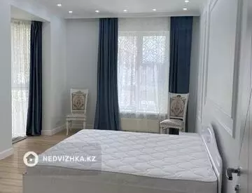 3-комнатная квартира, этаж 8 из 12, 126 м²