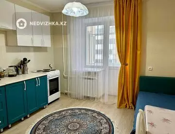 1-комнатная квартира, этаж 3 из 12, 53 м²