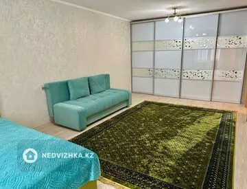 1-комнатная квартира, этаж 3 из 12, 53 м²