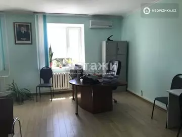 4-комнатная квартира, этаж 2 из 6, 135 м²