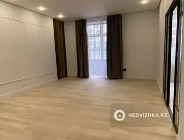 3-комнатная квартира, этаж 1 из 10, 86 м²