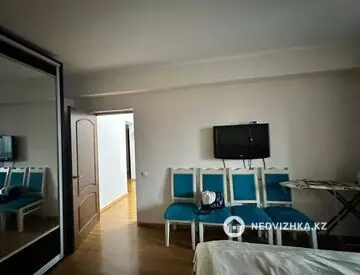 4-комнатная квартира, этаж 3 из 5, 82 м²