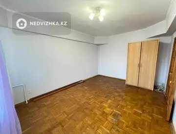 1-комнатная квартира, этаж 3 из 3, 35 м²