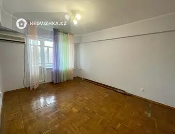 1-комнатная квартира, этаж 3 из 3, 35 м²