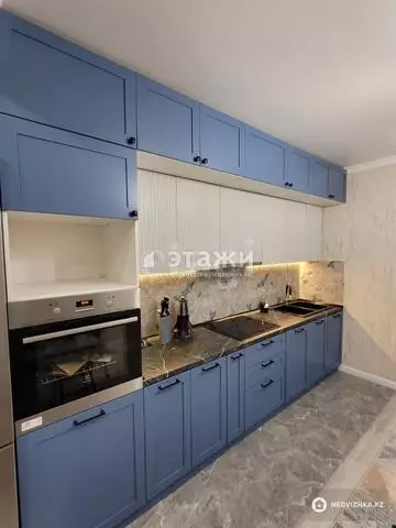 3-комнатная квартира, этаж 4 из 10, 100 м²