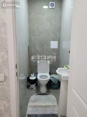 3-комнатная квартира, этаж 4 из 10, 100 м²