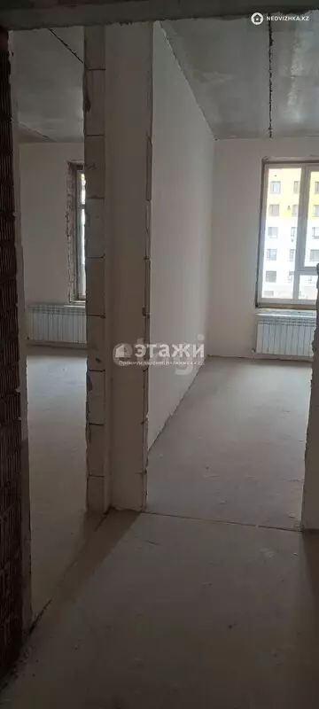 2-комнатная квартира, этаж 2 из 5, 64 м²